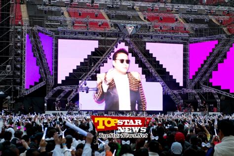 El Gran Concierto de Psy: Un Regreso Triunfal y el Misterio del Chocolate Flotante